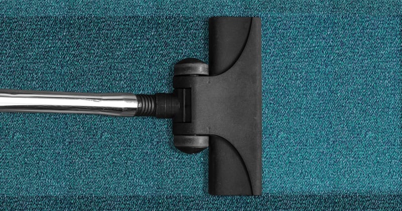 Aspirateur silencieux : le guide pour enfin passer l’aspirateur sans réveiller toute la maison