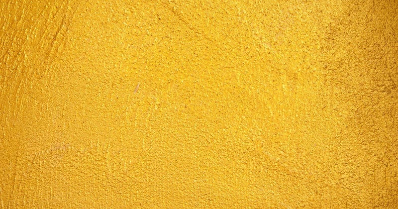 Découvrez les secrets du béton balayé pour un extérieur moderne et durable